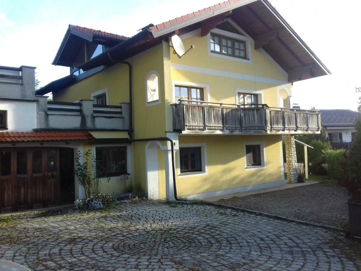 Ferienwohnung Wiesmuehlstrasse Henndorf am Wallersee Esterno foto